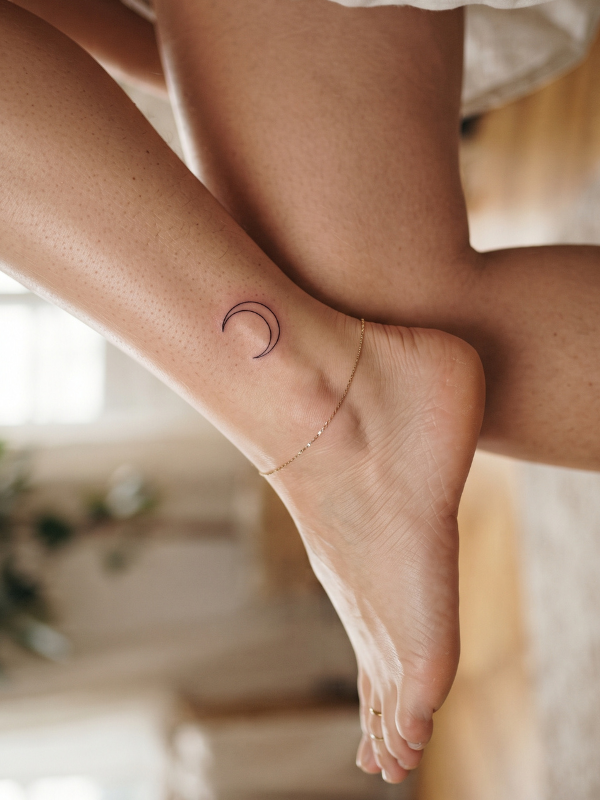Crescent-Moon-Ankle-Tattoo