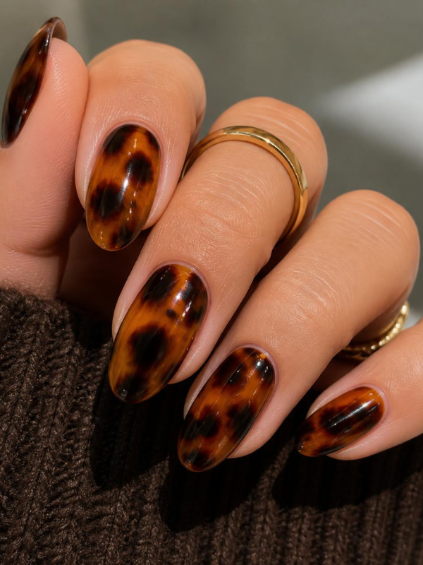 Tortoiseshell-Nails