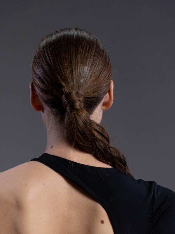 Low-Ponytail-with-a-Twist