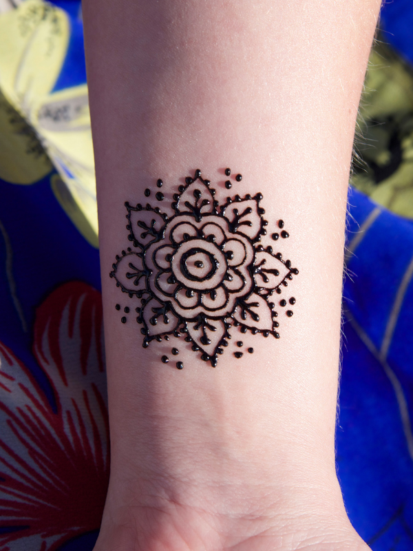 Simple-Henna-Mandala