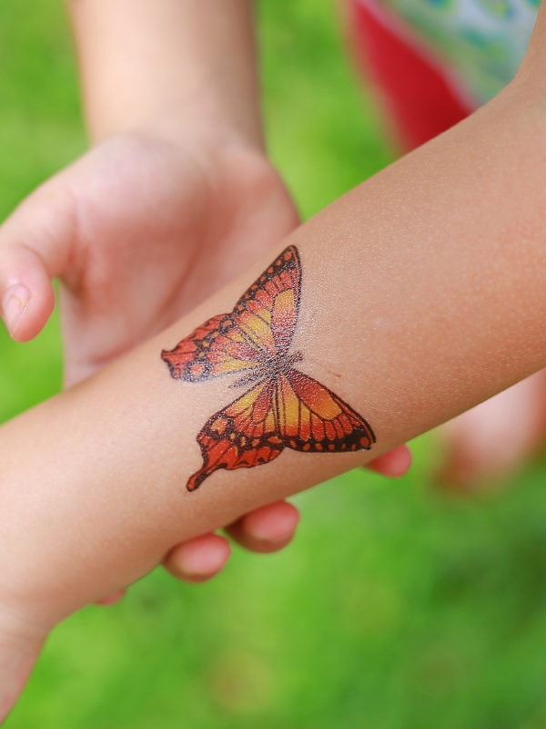 Wrist-Butterfly-Tattoo-Ideas