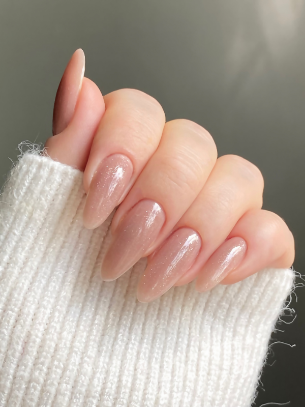 Soft-Beige-Nails