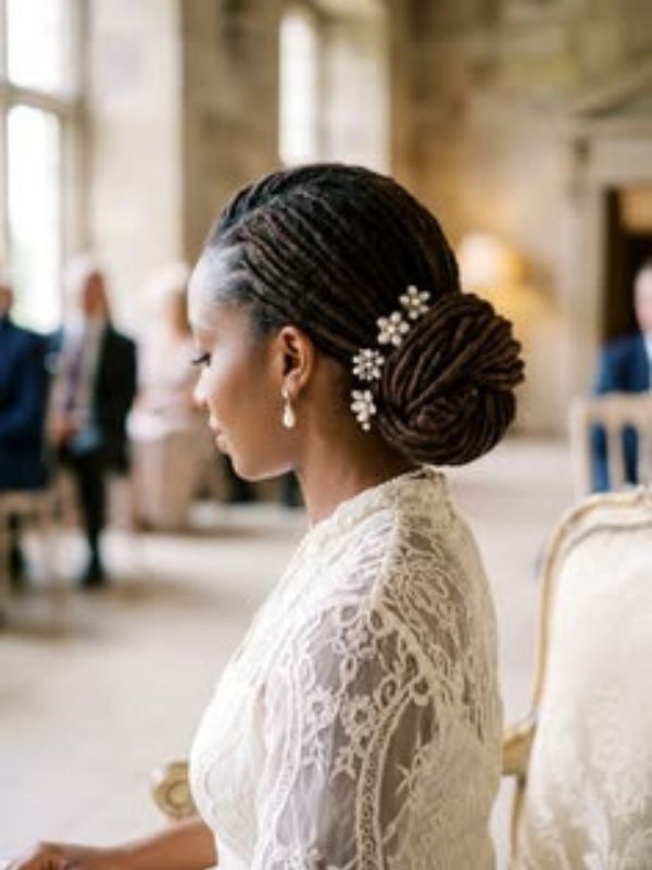 Stylish-Ways-to-Wear-Locs