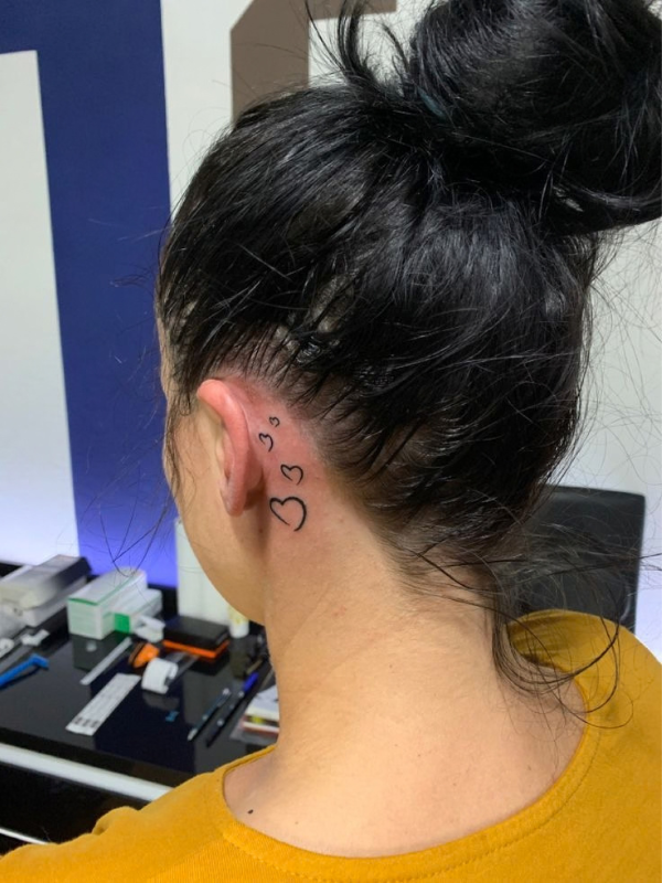 Heart-behind-ear-Tattoo